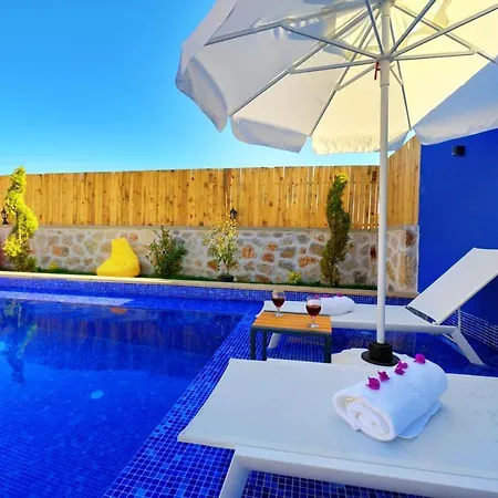 Villa Zeytun- Kalkan'da 2 Yatak Odalı Muhafazakar Fethiye